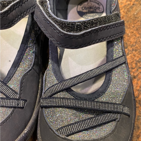 3 for $ 15 OshKosh B'Gosh Fawn girls Mary Jane Flat - Picture 3 of 6